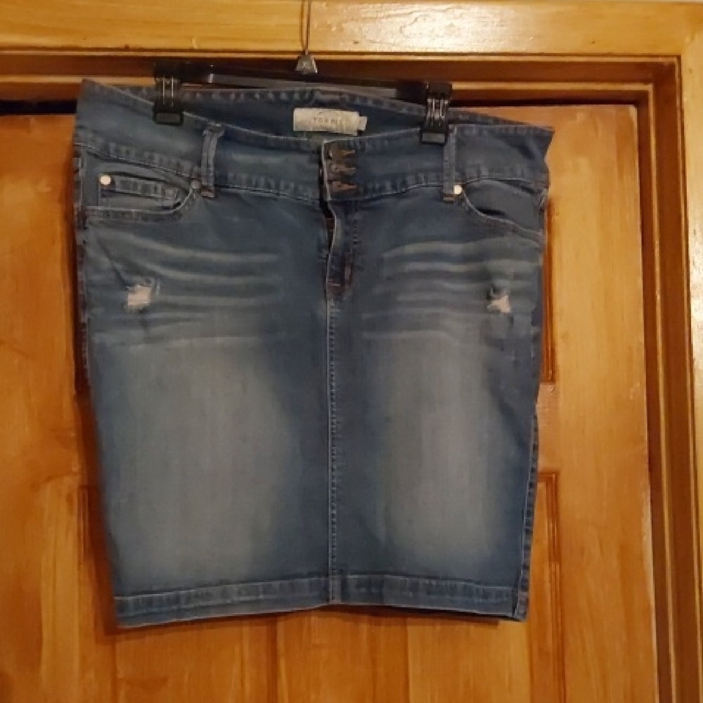 TORRID DENIM PENCIL SKIRT SIZE 16